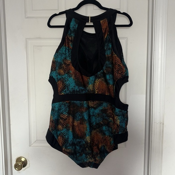 Monif C Monokini One Piece Swimsuit - Picture 3 of 8